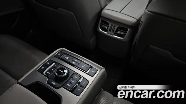 Hyundai Genesis 2015 — фото 17