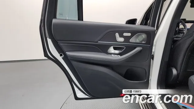 Mercedes-Benz GLS-Class 2025 — фото 15