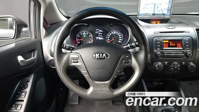 Kia K3 2014 — фото 19