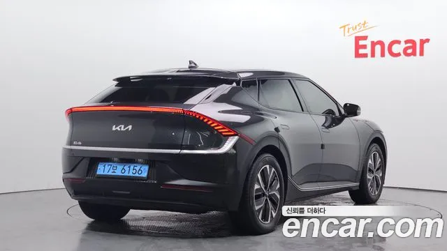 Kia EV6 2022 — фото 2