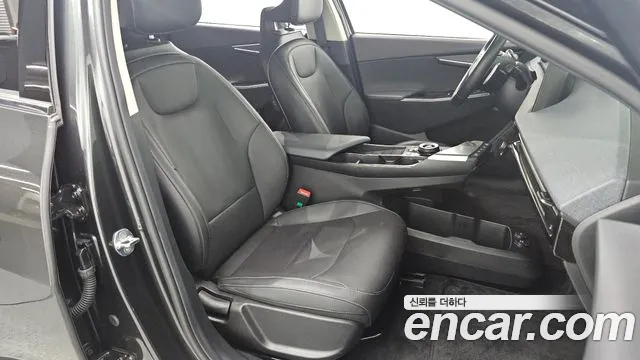 Kia EV6 2022 — фото 11