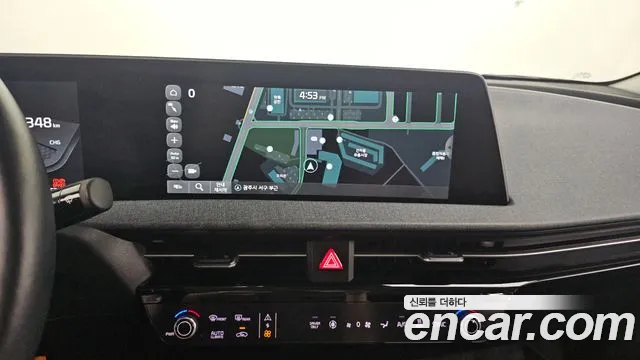 Kia EV6 2022 — фото 14