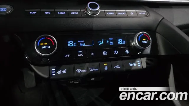 Hyundai AVANTE 2023 — фото 16