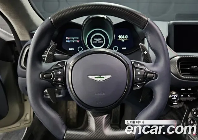 Astonmartin Vantage 2023 — фото 12