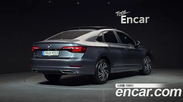 Volkswagen Jetta 2020 — фото 2
