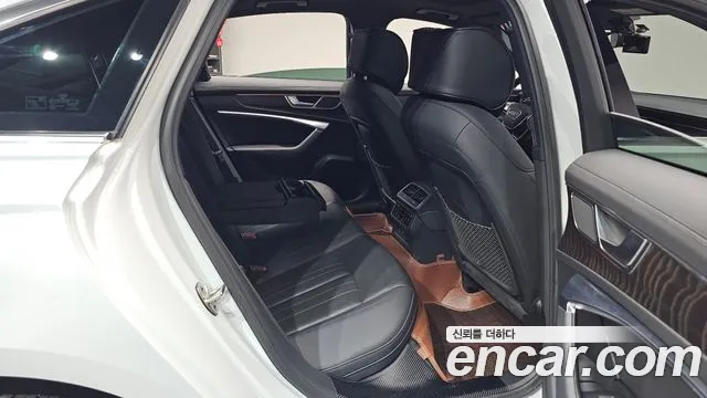 Audi A6 2021 — фото 16