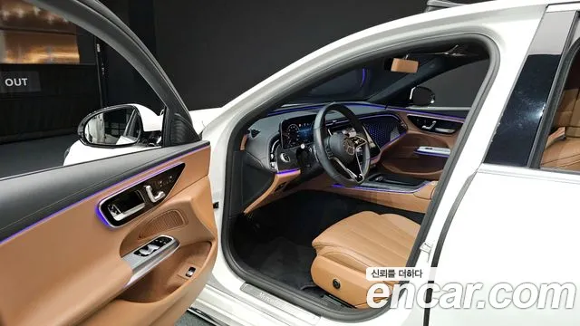 Mercedes-Benz E-Class 2024 — фото 13