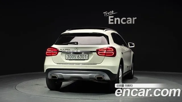 Mercedes-Benz GLA-Class 2017 — фото 4