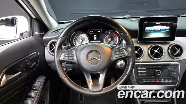 Mercedes-Benz GLA-Class 2017 — фото 13