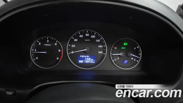 Hyundai Starex 2019 — фото 11