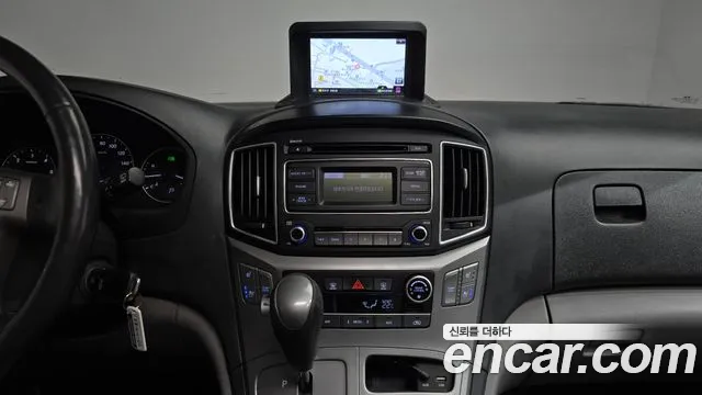 Hyundai Starex 2019 — фото 20