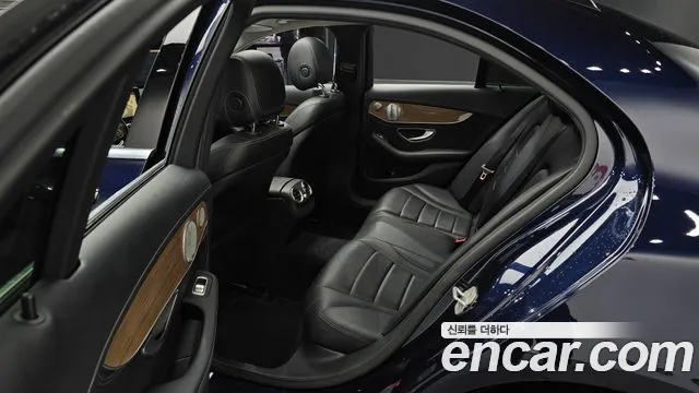 Mercedes-Benz C-Class 2015 — фото 12