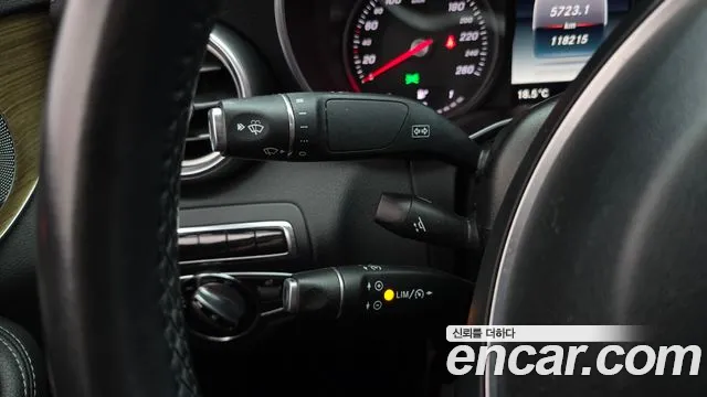 Mercedes-Benz C-Class 2015 — фото 20