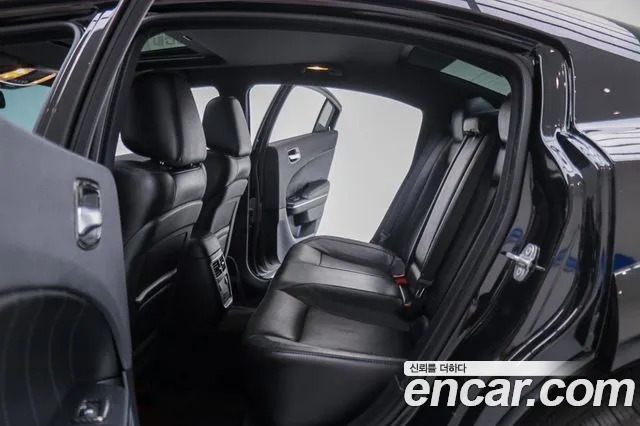 Dodge Charger 2016 — фото 12
