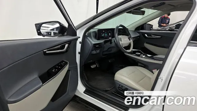 Kia EV6 2022 — фото 13
