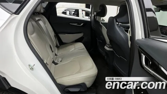 Kia EV6 2022 — фото 18