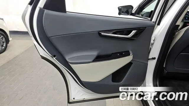 Kia EV6 2022 — фото 15