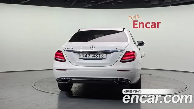 Mercedes-Benz E-Class 2018 — фото 4