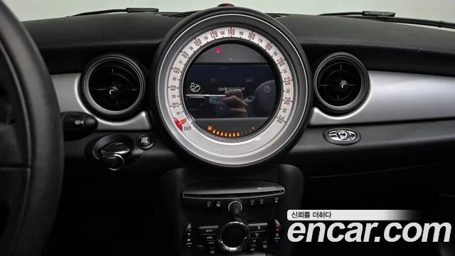 Mini Cooper Convertible 2014 — фото 15