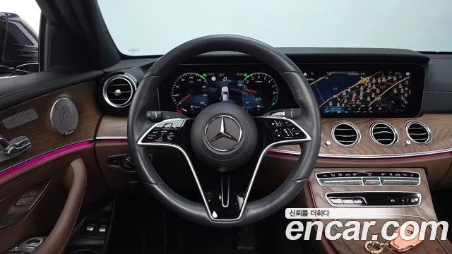 Mercedes-Benz E-Class 2023 — фото 19