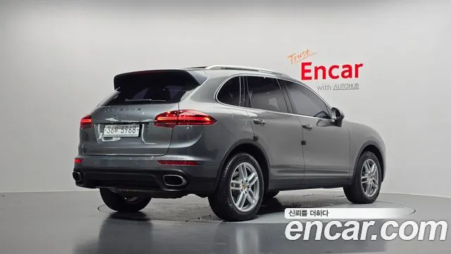 Porsche Cayenne 2016 — фото 2