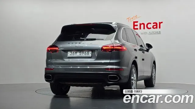 Porsche Cayenne 2016 — фото 4