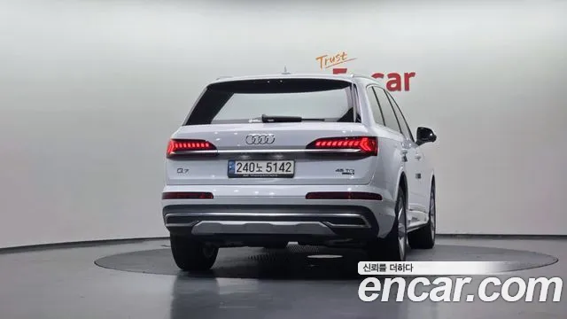 Audi Q7 2022 — фото 4