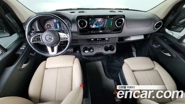 Mercedes-Benz Sprinter 2021 — фото 10