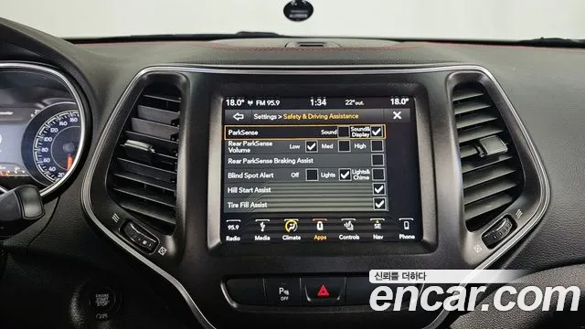 Jeep Cherokee 2019 — фото 16