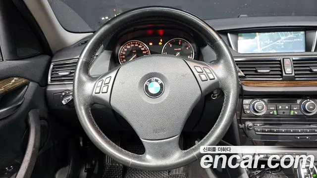 BMW X1 2014 — фото 12