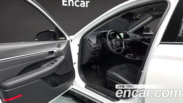 Hyundai Sonata 2022 — фото 10