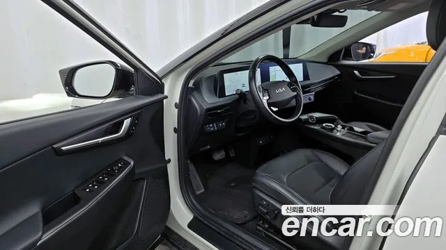 Kia EV6 2022 — фото 13