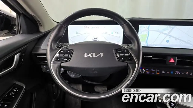 Kia EV6 2022 — фото 19