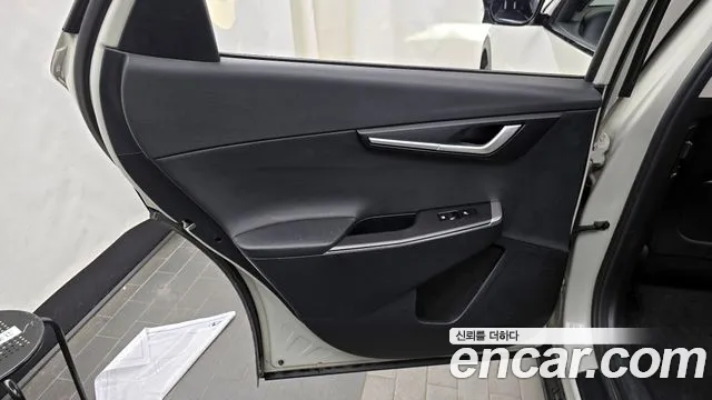 Kia EV6 2022 — фото 15