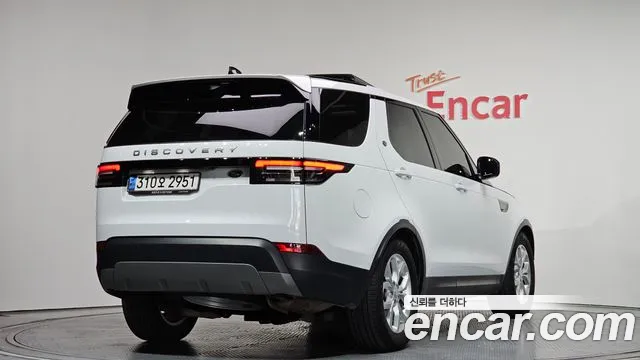 Land Rover Discovery 2020 — фото 2