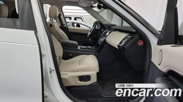 Land Rover Discovery 2020 — фото 17