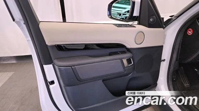 Land Rover Discovery 2020 — фото 14