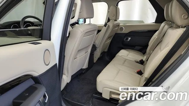 Land Rover Discovery 2020 — фото 16