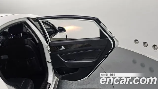 Hyundai Sonata 2015 — фото 15