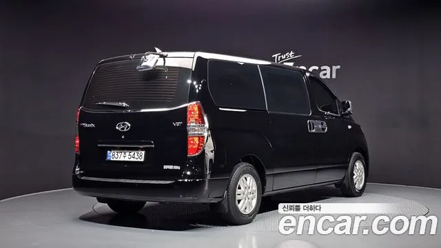 Hyundai Starex 2021 — фото 2