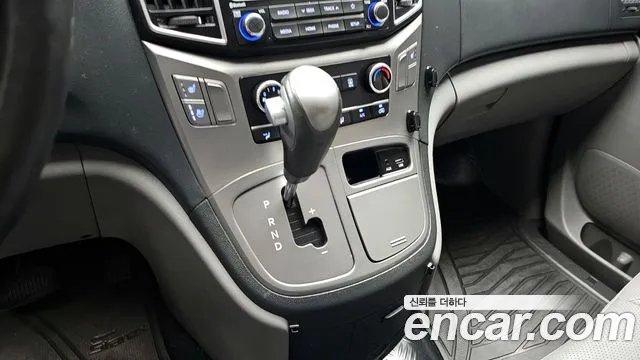 Hyundai Starex 2021 — фото 12