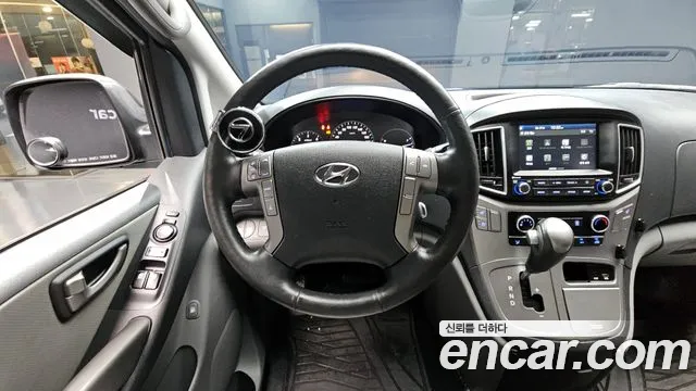 Hyundai Starex 2021 — фото 19