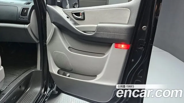Hyundai Starex 2021 — фото 15