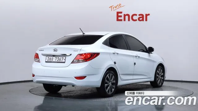 Hyundai Accent 2015 — фото 2