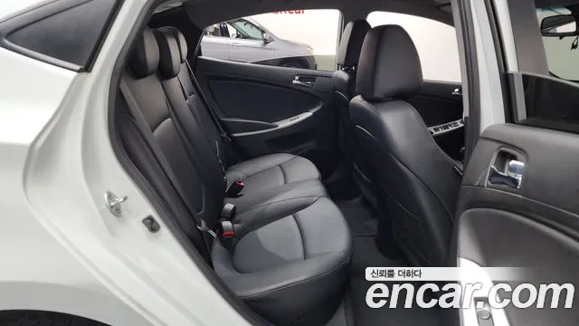 Hyundai Accent 2015 — фото 17