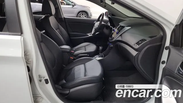 Hyundai Accent 2015 — фото 16