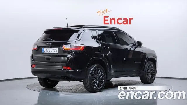 Jeep Compass 2022 — фото 2