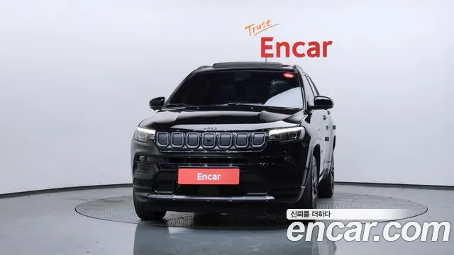 Jeep Compass 2022 — фото 3