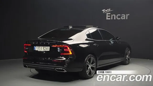 Volvo S60 2021 — фото 2