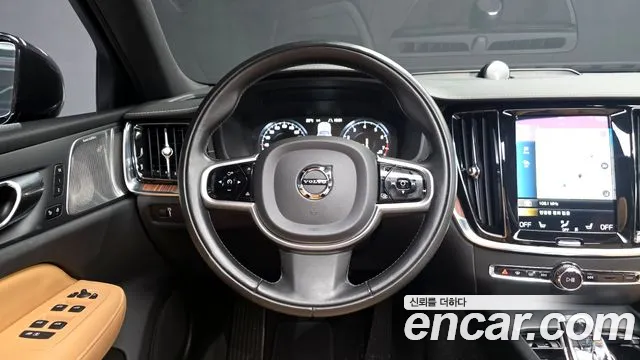 Volvo S60 2021 — фото 12